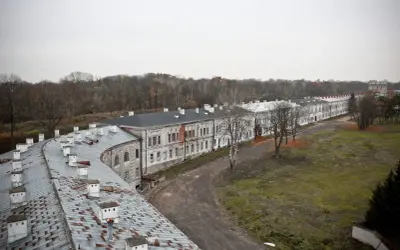 Najciekawsze atrakcje w Modlinie – odkryj historię i zabawę