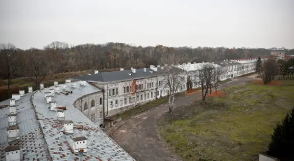 Najciekawsze atrakcje w Modlinie – odkryj historię i zabawę