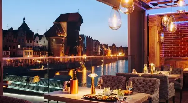 Co zjeść w Gdańsku? Odkryj najlepsze lokalne specjały i restauracje