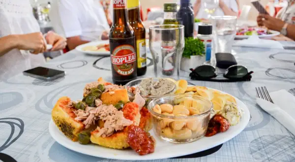 Malta gdzie zjeść: odkryj najlepsze restauracje i lokalne smaki