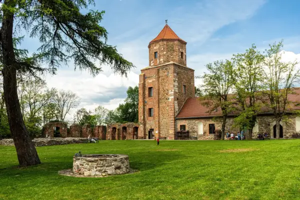 Zamek w Toszku: Fascynująca historia i tajemnice, które zaskakują